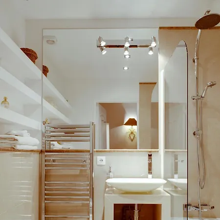St Germain Grenelle Appartement *